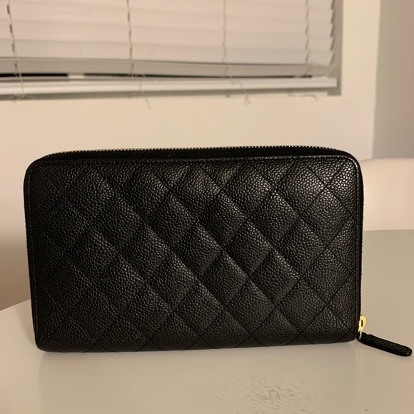 🔴SOLD🔴 Chanel wallet - Picture 2 of 8